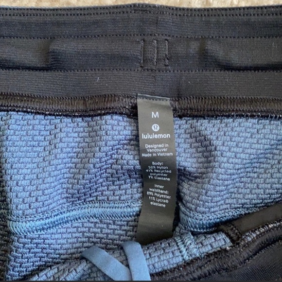 Lululemon Textured Tech Pants - Picture 3 of 3